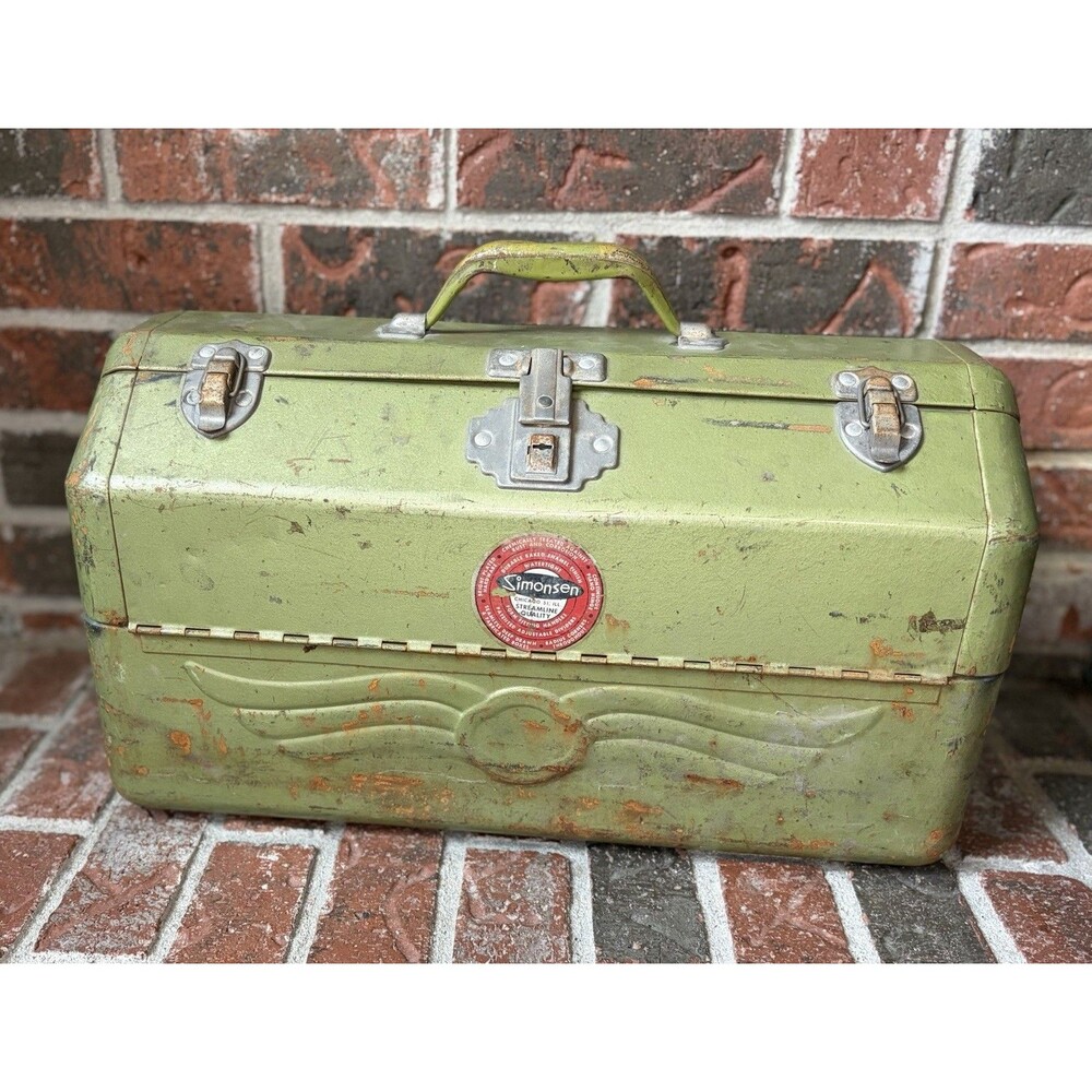VINTAGE SIMONSEN TACKLE BOX, TOOL BOX, USED NO KEY